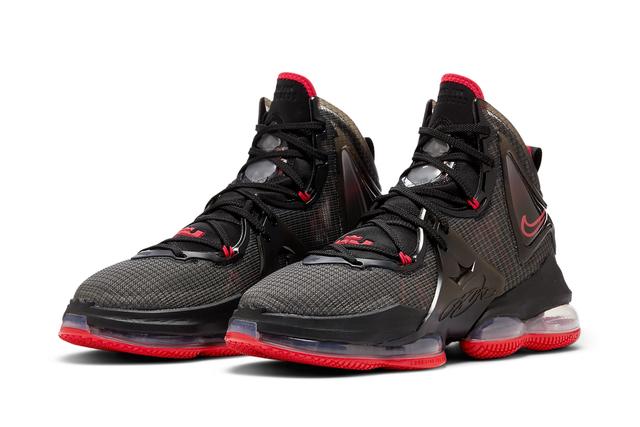 Release Date: The Nike LeBron 19 'Bred' - Sneaker Freaker