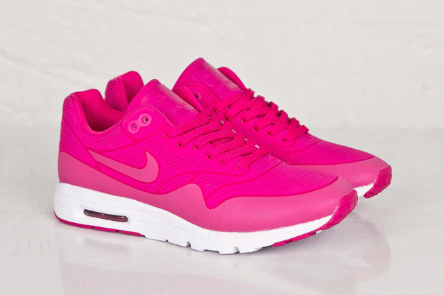 Nike Am1 Ultra Moire Pink Spark 3