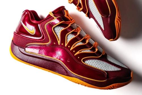 Durant Doffs His Hat to the Commanders with Scorching KD 18 PE