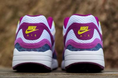 Nike Wmns Air Max 1 Breeze Bright Grape 1