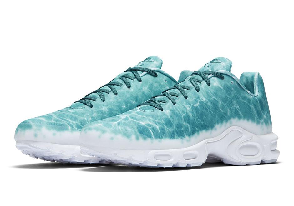 nike air max plus swimming pools