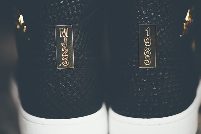 Air Jordan 1 Pinnacle Black Gold 4