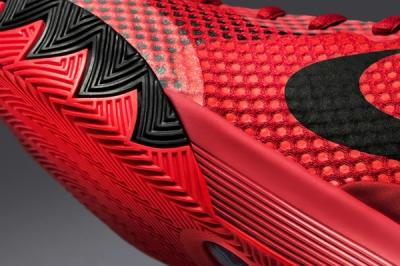Nike Introduces The Kyrie Red Sneak 7