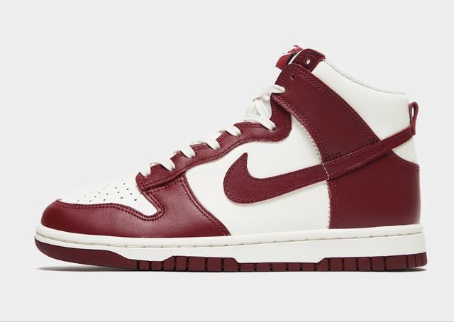 red high top nike dunks
