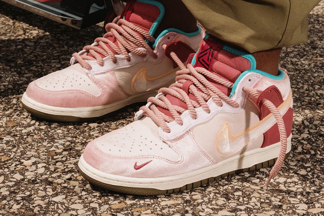 social status nike dunk free lunch