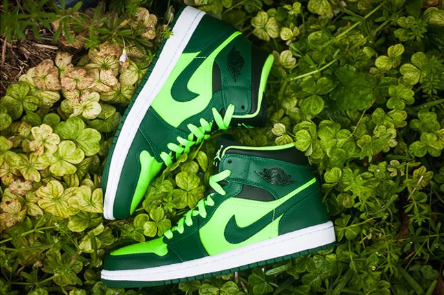 Air jordan 1 mid clearance electric green