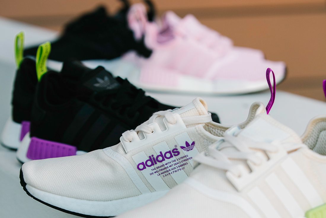 Nmd r1 white hotsell and purple pink