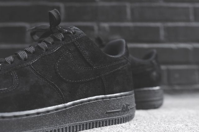 nike air force 1 low triple black suede