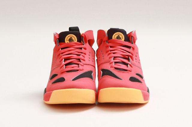 Nike Air Tech Challenge Huarache Light Crimson 1