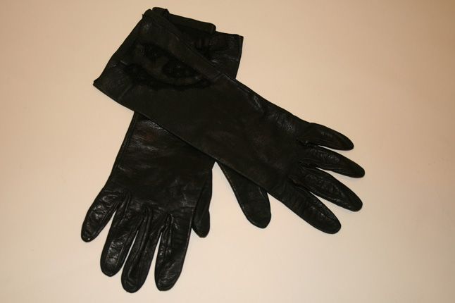Miss X Mamma Adidas Gloves 1