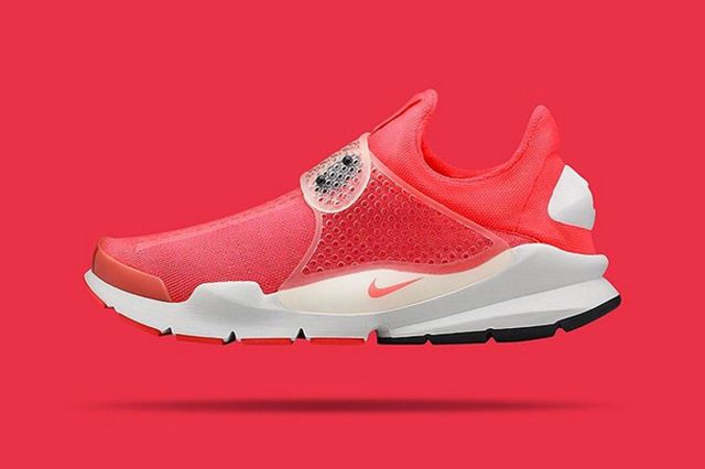 More Nike Sock Dart 7