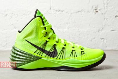 Nike Hyperdunk 2013 Volt 1