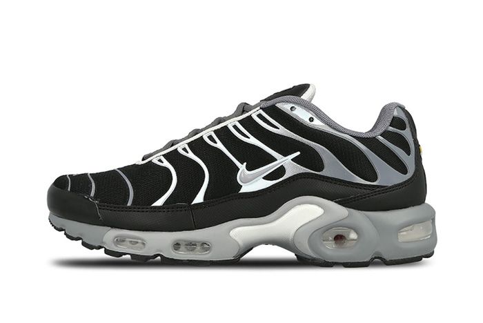 air max plus black and silver