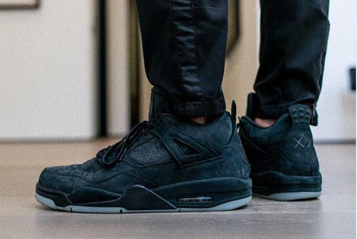 Air Jordan 4 Kaws 2