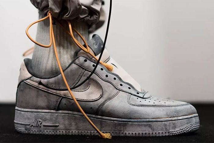 A cold clearance wall nike af1