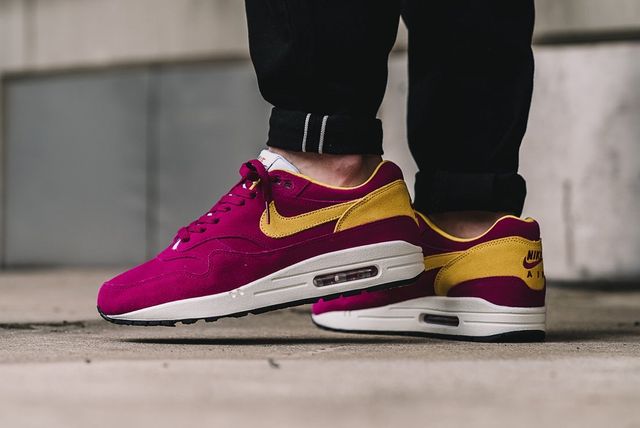 Nike Air Max 1 Premium (Dynamic Berry) - Sneaker Freaker