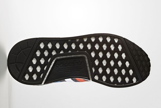 nmd r1 pk tri color