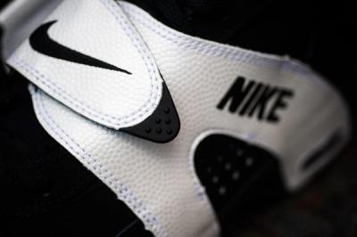 Nike Air Veer Black Strap Detail