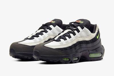 Nike Air Max 95 Essential At9865 004 Front Angle