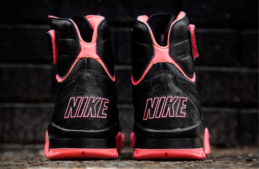 Nike Air Shark Trainer Pink Black Heel
