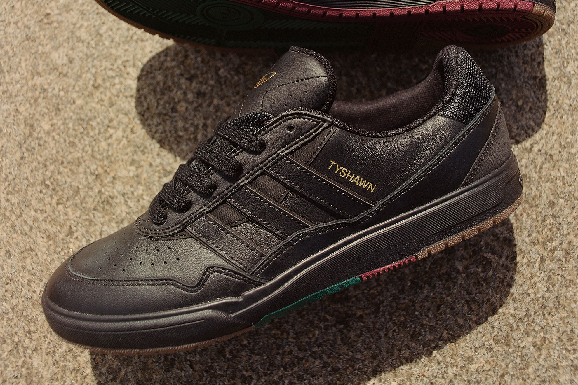 ADIDASSKATEBOARDING TYSHAWN Ⅱ 27cm新品未使用 Amazon.com | adidas Tyshawn II Shoes - Shadow Fig/Grey Five