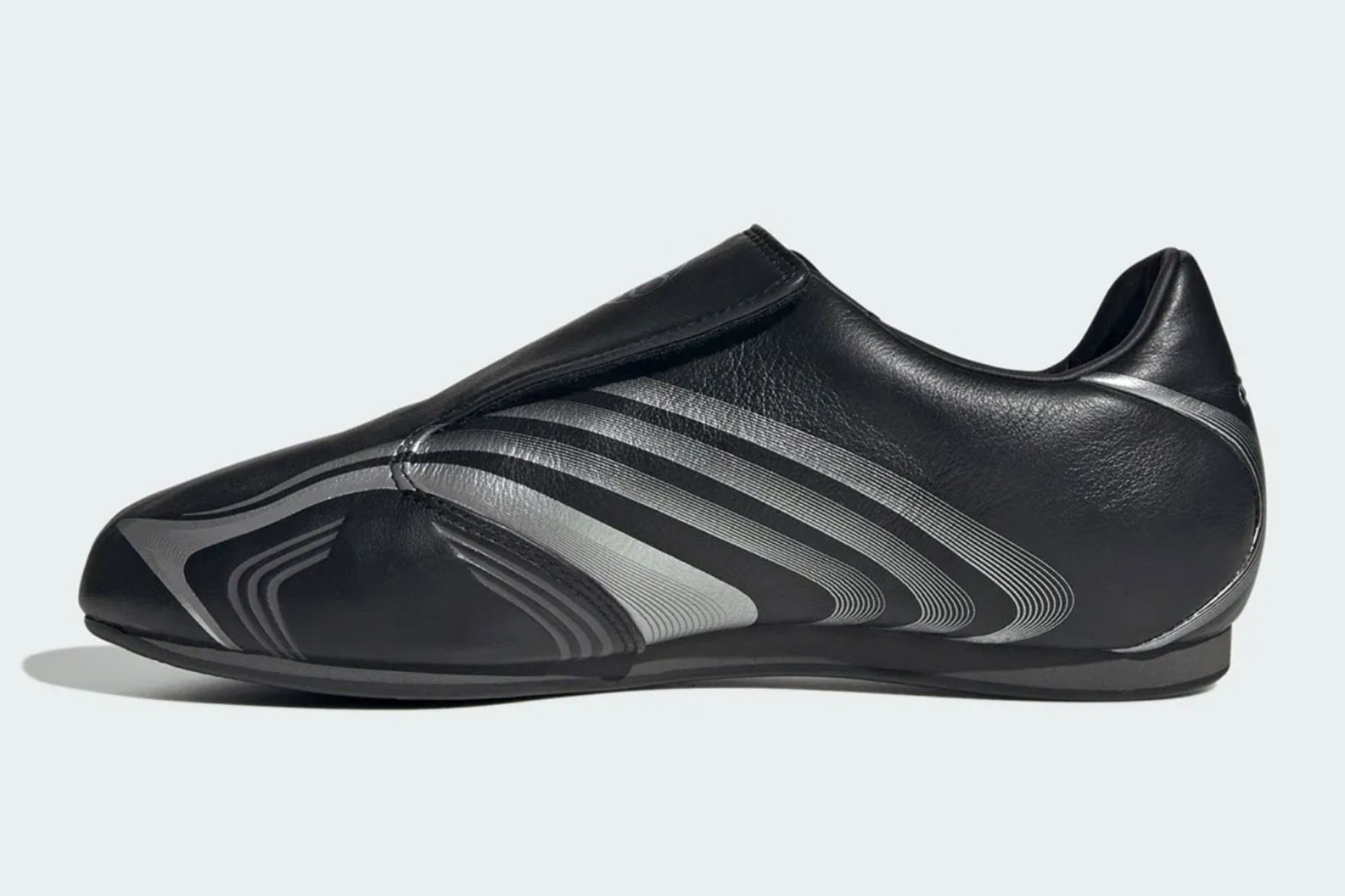 ecom pic of adidas taekwondo f50 on a grey background