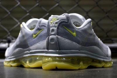 Nike Wmns Air Max 95 Dynamic Flywire Yellow Grey Reverse 1