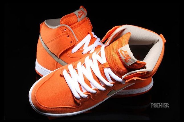 Nike SB Dunk High Pro 