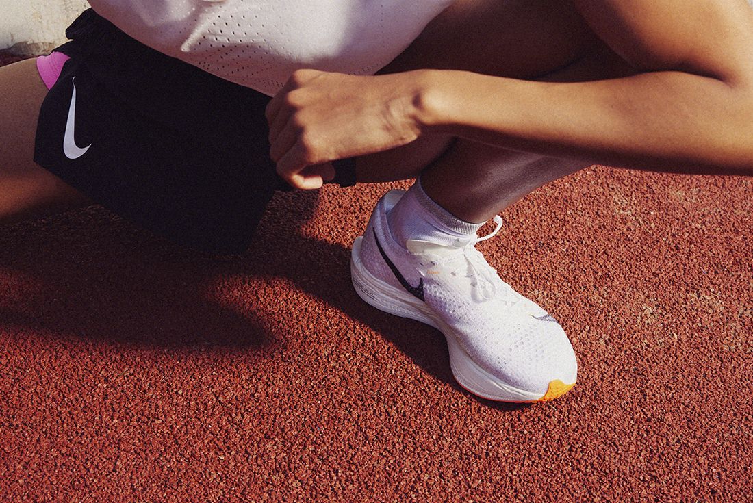 nike air max motion 2 on feet