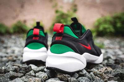 Nike Loden Womens Black Atomic Red Pine Green 1