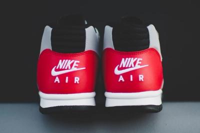 Nike Air Trainer 1 Mid Wolf Grey University Red 2