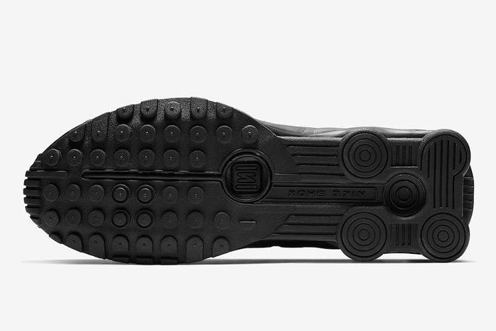 Nike Shox R4 Triple Black Outsole