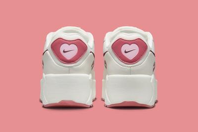Nike nike lunar hyper workout plus classic line Valentines Day Pink White Sneakers Footwear