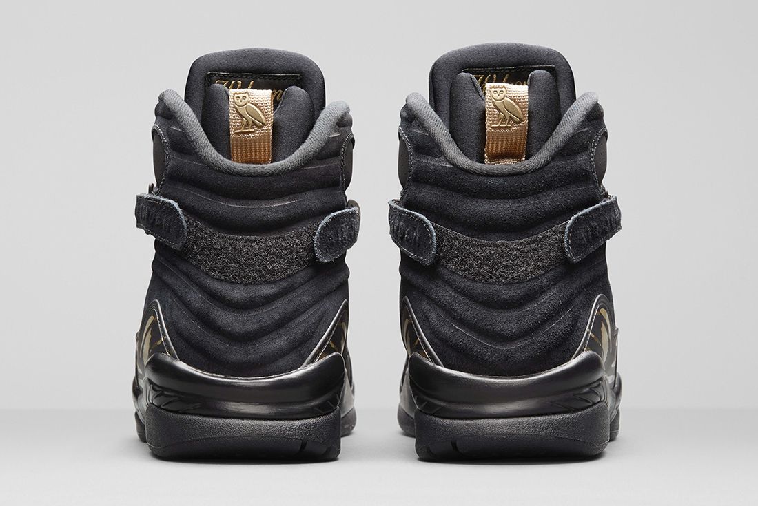 black and gold jordan 8s