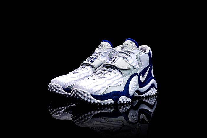 Barry Sanders Autographed Nike Limited Edition Detroit Lions Air Zoom Turf  Jet '97 Shoe - Right - Detroit City Sports