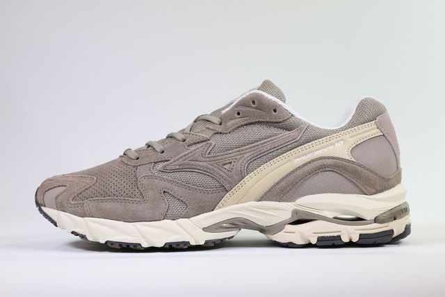 This Trio of Suede Mizuno Wave Rider 10s Is a ‘PRM Pack’ - Sneaker Freaker