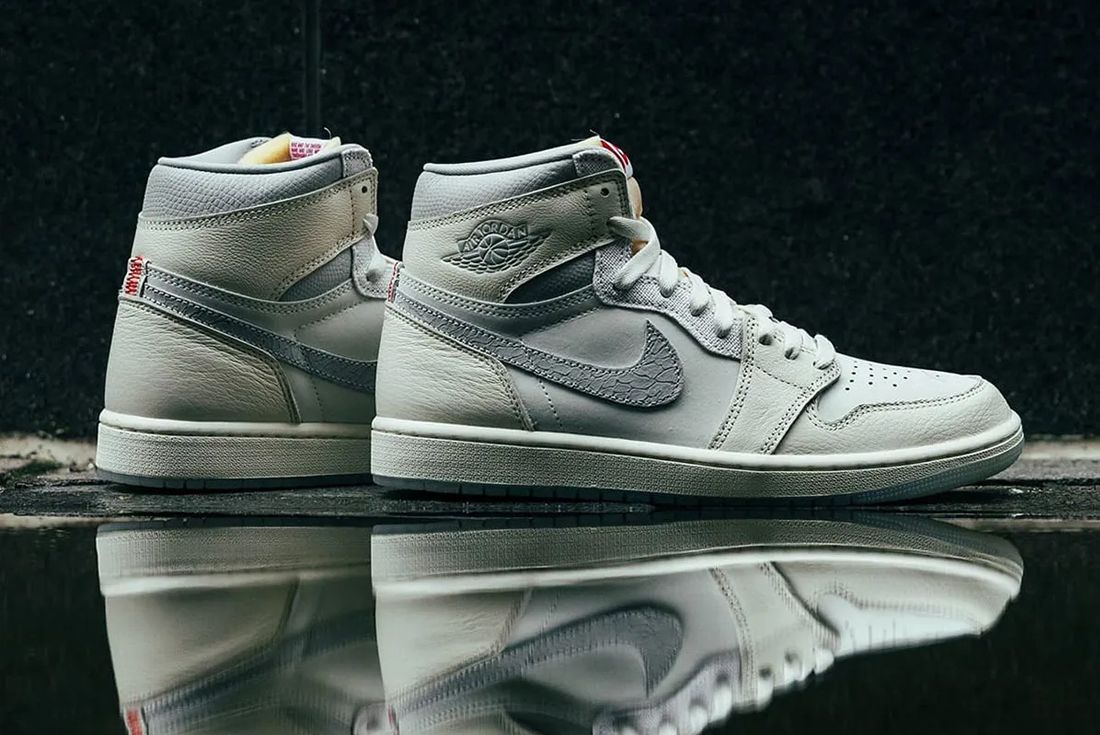 シューズ(男性用) NIKE AIRJORDAN Retor Sail/University Red Air Jordan 1 Retro High OG 