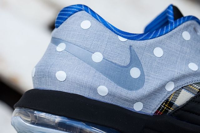 kd 7 plaid and polka dot