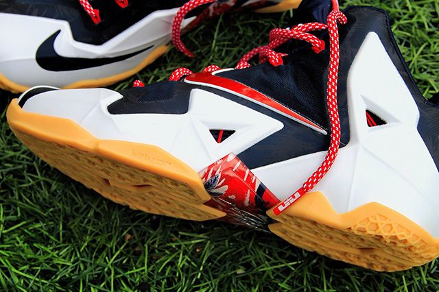 Lebron 11 independence day hotsell