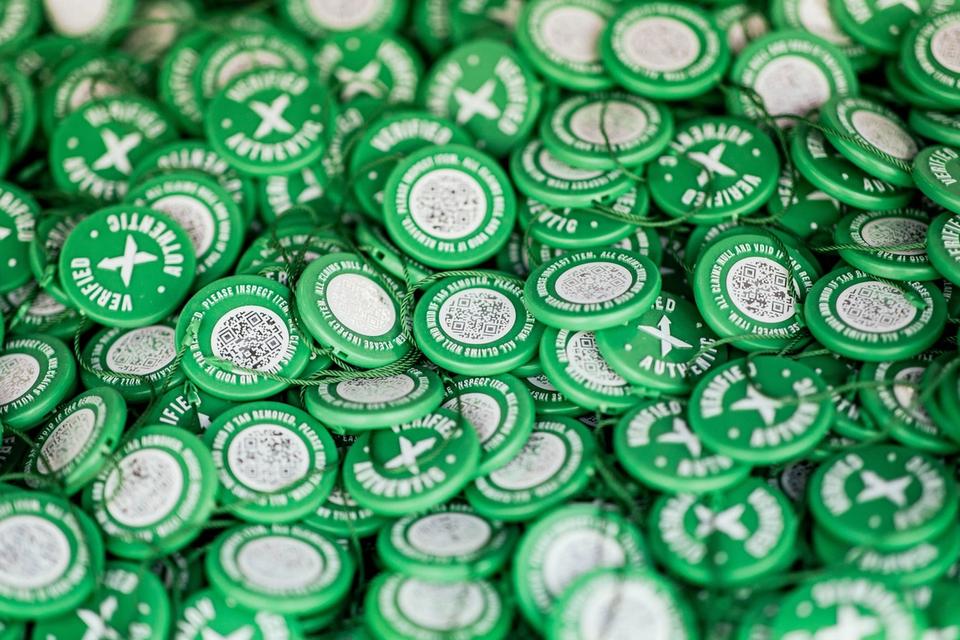 stock x nike air max