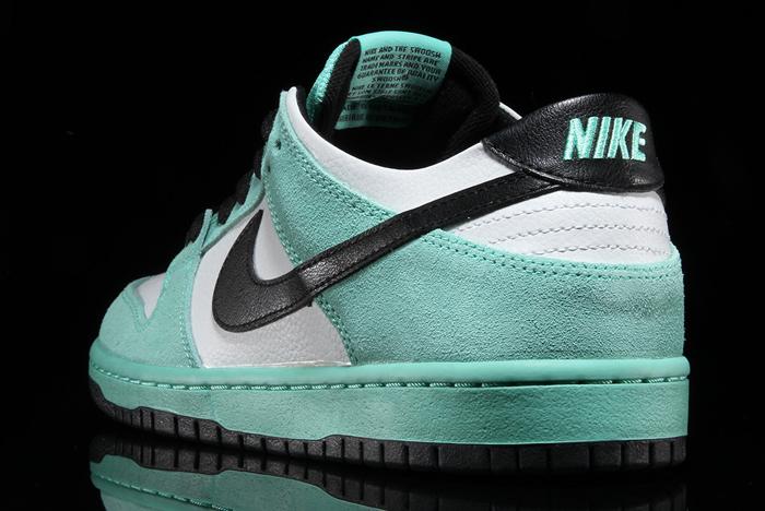 Nike SB Dunk Low (Sea Crystal) - Releases 