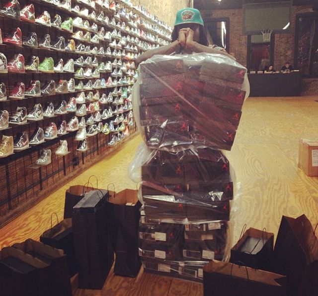 Wale Buys Out Flight Club
