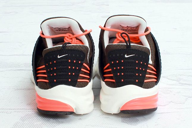 Nike Lunar Presto Deep Smoke Total Crimson Heels 1