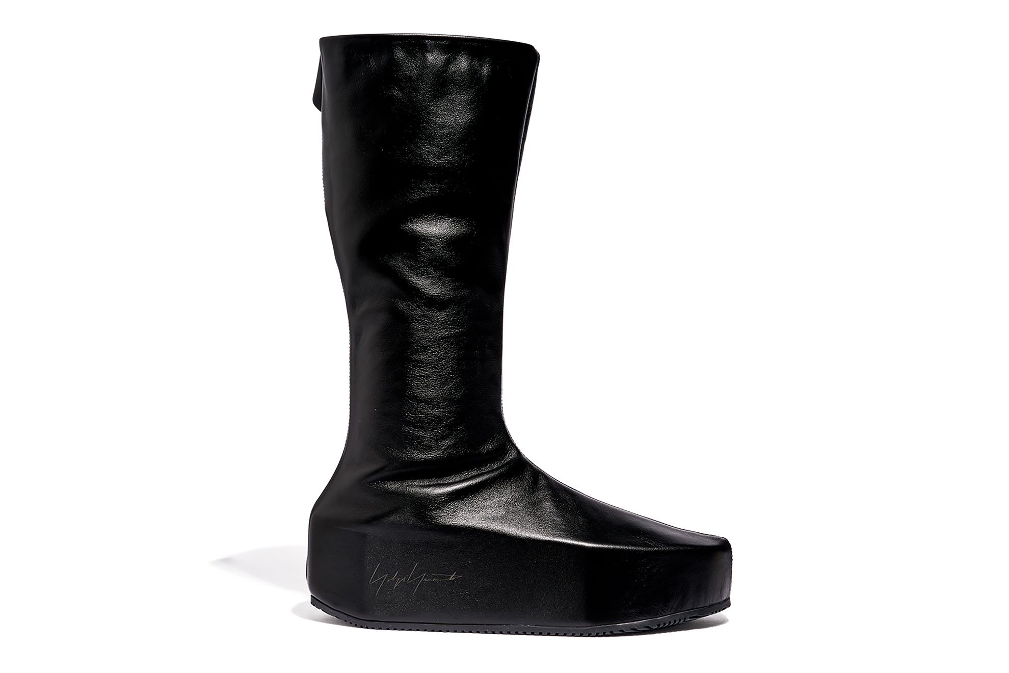 The adidas Y-3 Kyasu Overboot Has a Secret Mule Mode - Releases