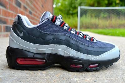 Nike Air Max 95 Anthracite Silver Red 1