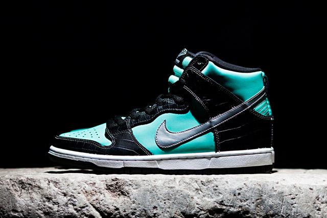 Diamond Supply Co. X Nike SB Dunk High (Tiffany) - Releases