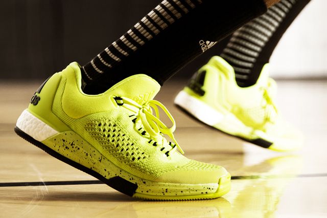 adidas Crazylight BOOST 2015 - Sneaker Freaker