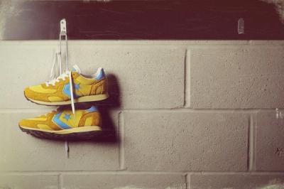 Converse Auckland Racer Size Exclusive Yellow Hanging 1