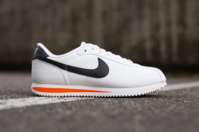 Nike Cortez Basic Leather White Wlack Orange1