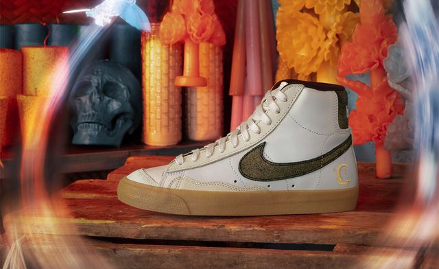 Nike Air Force Low Somos Familia Día de Muertos Oct 2022